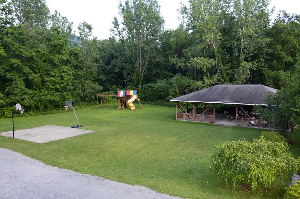 Lyn Aire Motel - Lake George Dış mekan fotoğraf